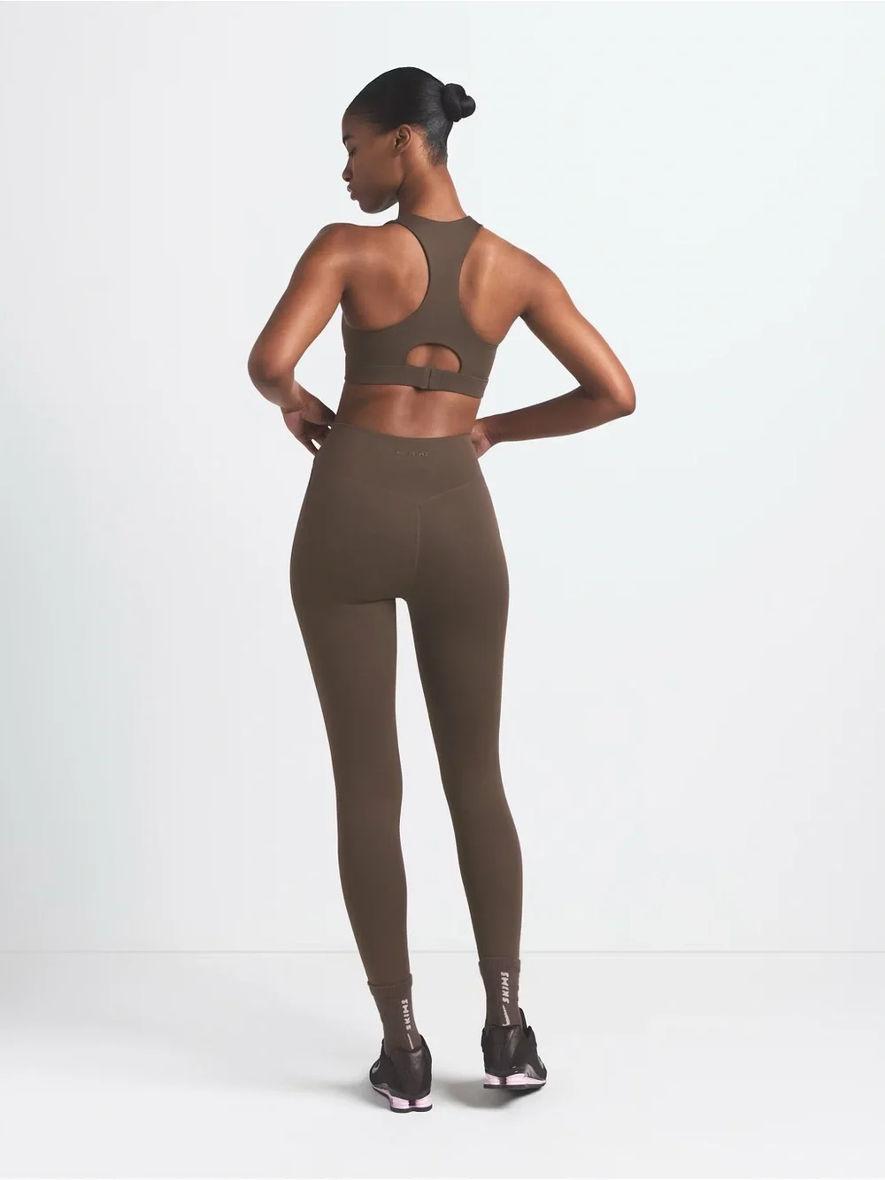 Nike x Skims Matte Women's High-Neck padded bra size 36dd dark sepia NWT - Picture 4 of 10